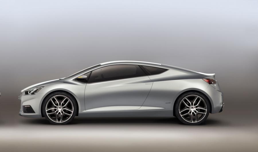  Chevrolet Tru 140S Concept 2012 года  (фото 2 из 25)